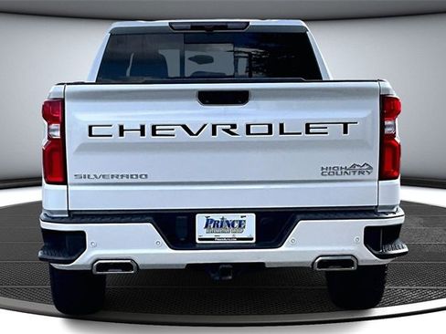 Used 2022 Chevrolet Silverado 1500 High Country w/ Z71 Off-Road Package image 5