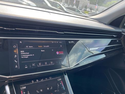 Used 2019 Audi Q8 Premium Plus image 12