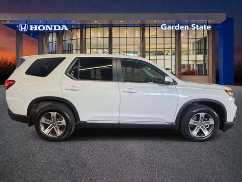 Certified 2023 Honda Pilot EX-L image 5