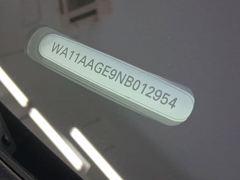 Used 2022 Audi e-tron Premium image 18