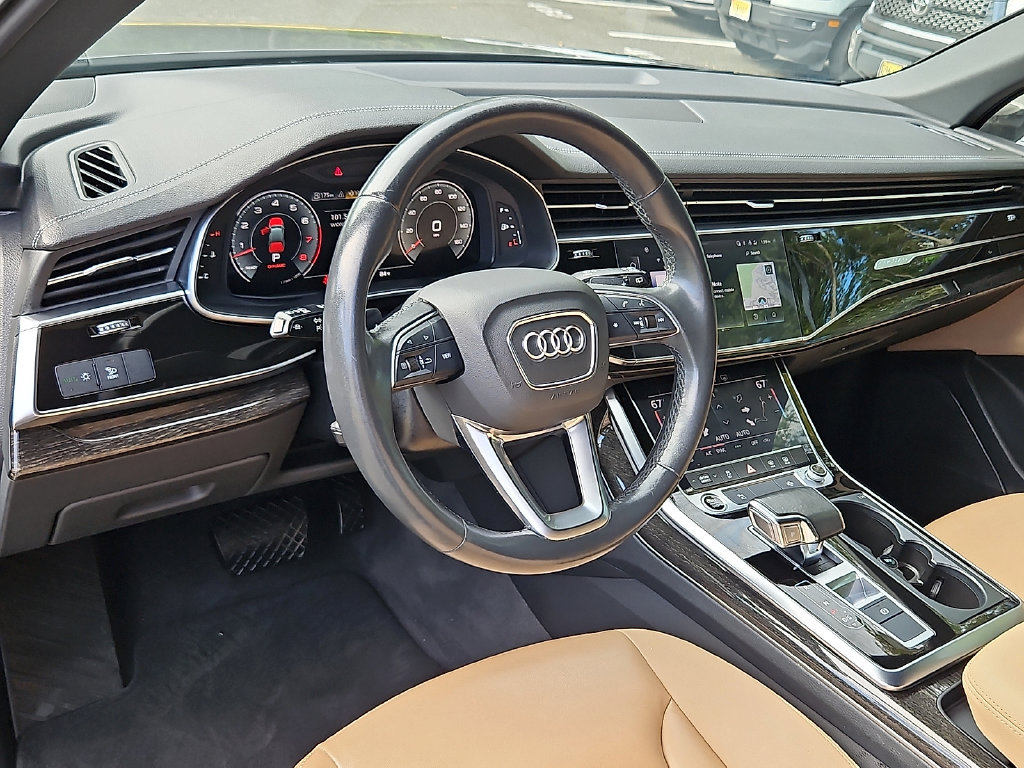 Used 2023 Audi Q7 3.0T Premium AWD/4WD image 29