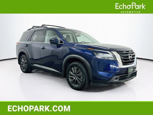 Used 2023 Nissan Pathfinder SV w/ SV Premium Package AWD/4WD image 1