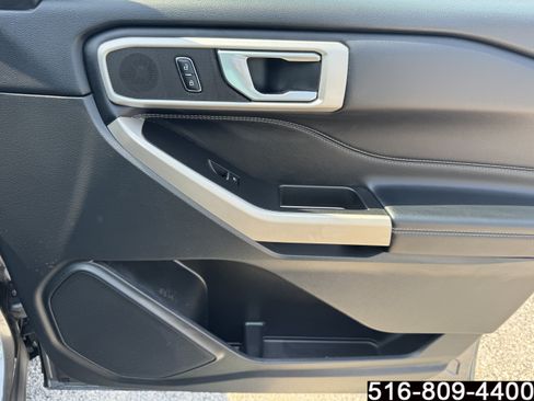 Used 2023 Ford Explorer XLT w/ Equipment Group 202A AWD/4WD image 32