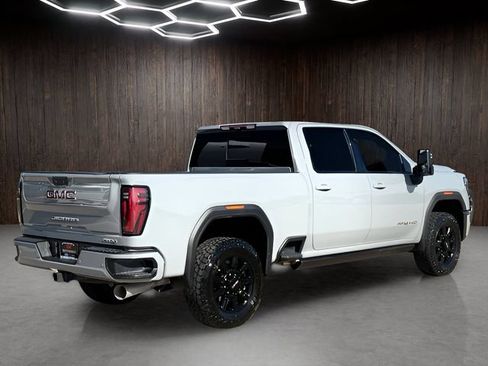 Used 2025 GMC Sierra 2500 AT4 w/ AT4 Premium Plus Package AWD/4WD image 2