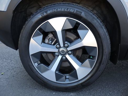 Used 2024 Volvo XC40 B5 Core w/ Protection Package Premier AWD/4WD image 43