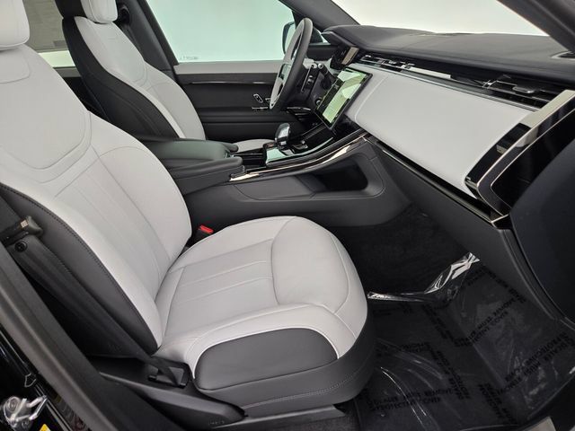 New 2026 Land Rover Range Rover Sport Dynamic SE AWD/4WD image 3