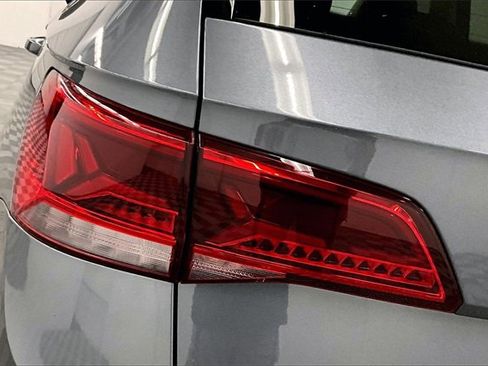 Used 2022 Volkswagen Taos SEL image 30