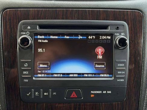 Used 2015 Chevrolet Traverse LT w/ Style and Technology Package AWD/4WD image 16