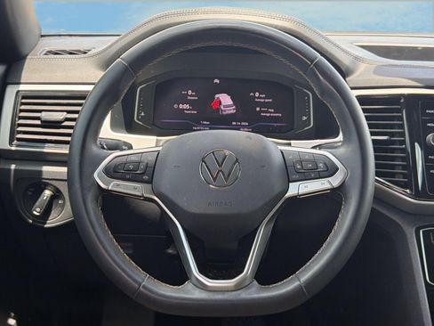 Used 2023 Volkswagen Atlas Cross Sport SE FWD image 11