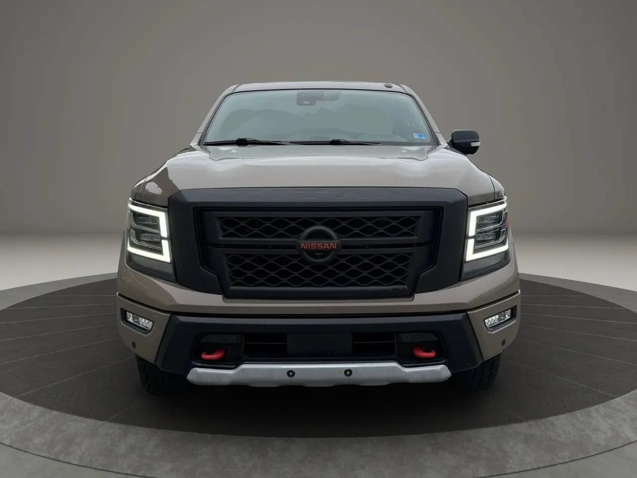 Used 2021 Nissan Titan PRO-4X w/ Pro-4x Convenience Package AWD/4WD image 10
