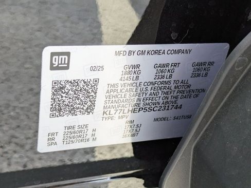 Used 2025 Chevrolet Trax LT w/ LT Convenience Package image 36