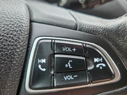 Used 2019 Ford Escape SEL image 23