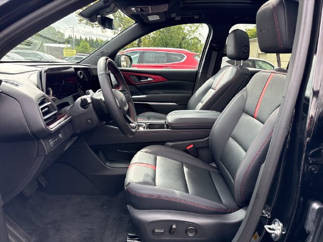 Used 2024 Chevrolet Traverse RS AWD/4WD image 9