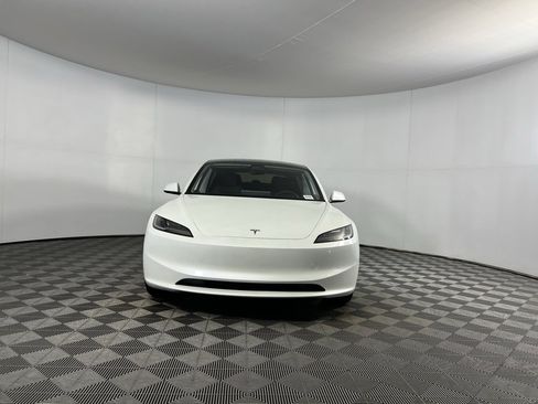 Used 2025 Tesla Model 3 Long Range image 7