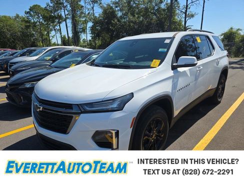Used 2023 Chevrolet Traverse LT w/ Midnight/Sport Edition FWD image 1