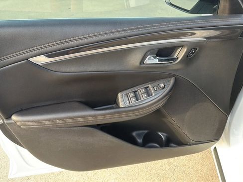 Used 2020 Chevrolet Impala LT FWD image 86