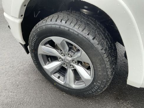 Used 2019 RAM 1500 Limited AWD/4WD image 9