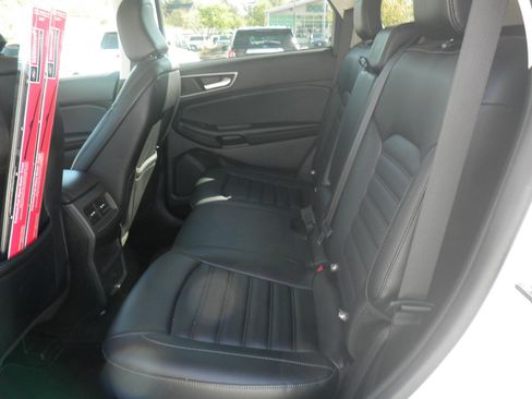 Certified 2024 Ford Edge SEL image 16