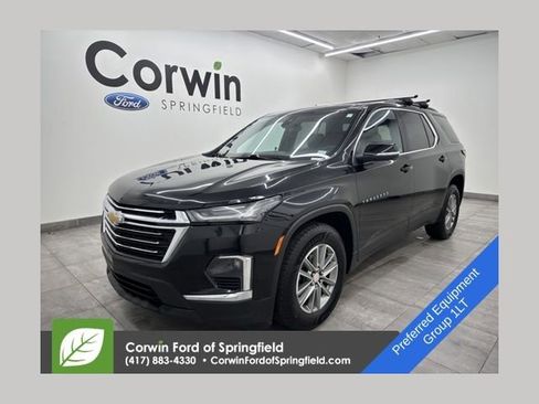 Used 2023 Chevrolet Traverse LT image 1