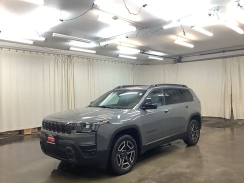 New 2026 Jeep Cherokee Laredo AWD/4WD image 1