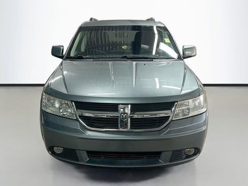 Used 2010 Dodge Journey SXT image 4