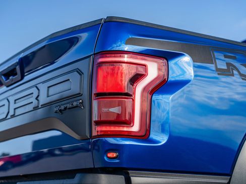 Used 2017 Ford F150 Raptor w/ Equipment Group 802A Luxury image 14