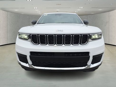 New 2025 Jeep Grand Cherokee L Laredo image 2