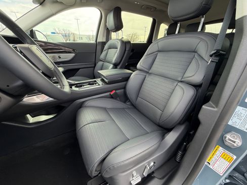 New 2026 Lincoln Nautilus Reserve image 11