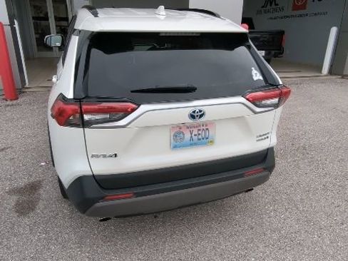Used 2020 Toyota RAV4 Limited w/ Limited Grade Weather Package image 3