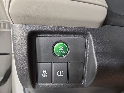 Used 2016 Honda HR-V LX image 26