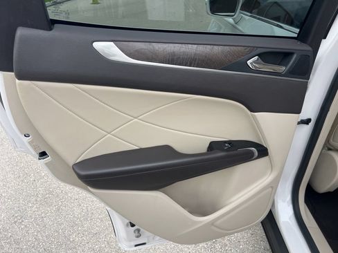 Used 2019 Lincoln MKC Reserve w/ MKC Climate Package FWD image 42