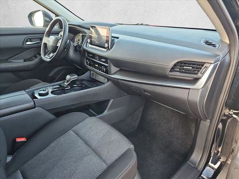 Used 2025 Nissan Rogue SV AWD/4WD image 20