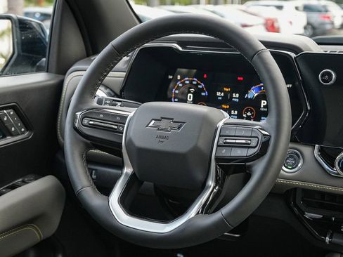 New 2026 Chevrolet Colorado ZR2 w/ Technology Package AWD/4WD image 15