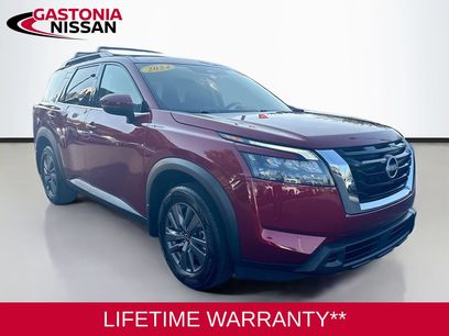 Used 2024 Nissan Pathfinder SV