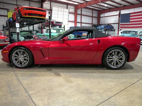 Used 2005 Chevrolet Corvette Convertible w/ Preferred Equipment Group RWD image 21