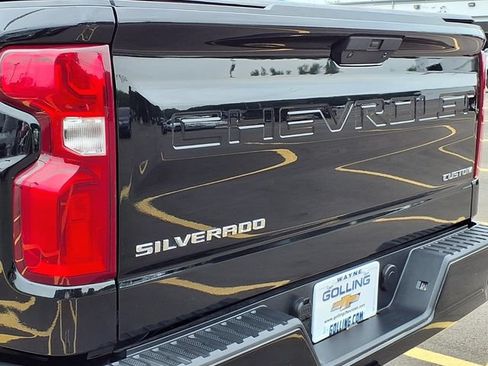 Used 2020 Chevrolet Silverado 1500 Custom w/ Custom Value Package AWD/4WD image 22