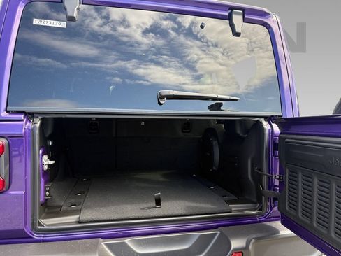 New 2026 Jeep Wrangler Unlimited Sahara AWD/4WD image 17