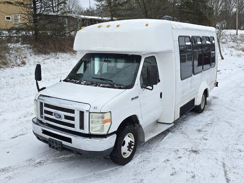 Used 2011 Ford E-450 and Econoline 450 Super Duty w/ Shuttle Bus Prep Pkg image 1