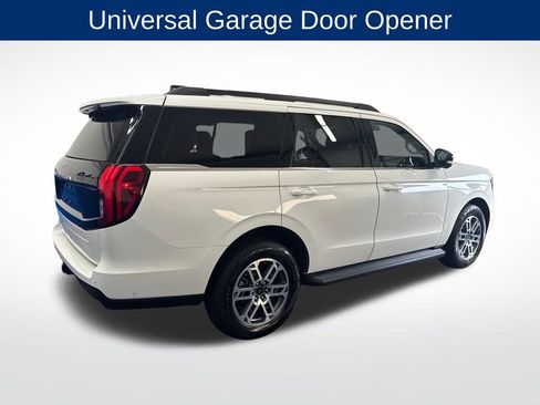 Used 2025 Ford Expedition Active AWD/4WD image 5