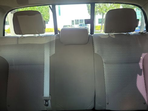 Used 2013 Toyota Tacoma PreRunner image 21