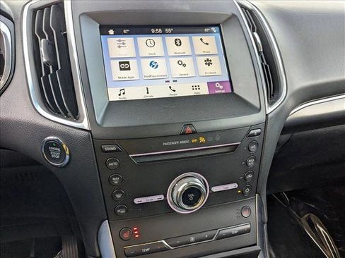 Used 2019 Ford Edge Titanium image 14