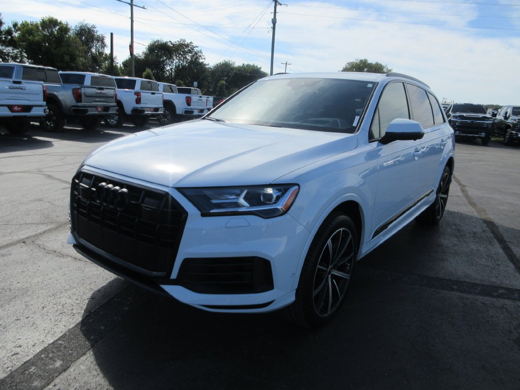 Used 2023 Audi Q7 3.0T Prestige AWD/4WD image 12