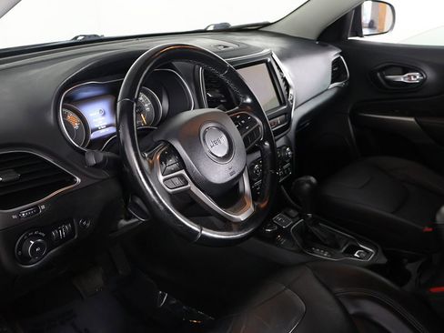 Used 2021 Jeep Cherokee Latitude Lux w/ Comfort/Convenience Group AWD/4WD image 24