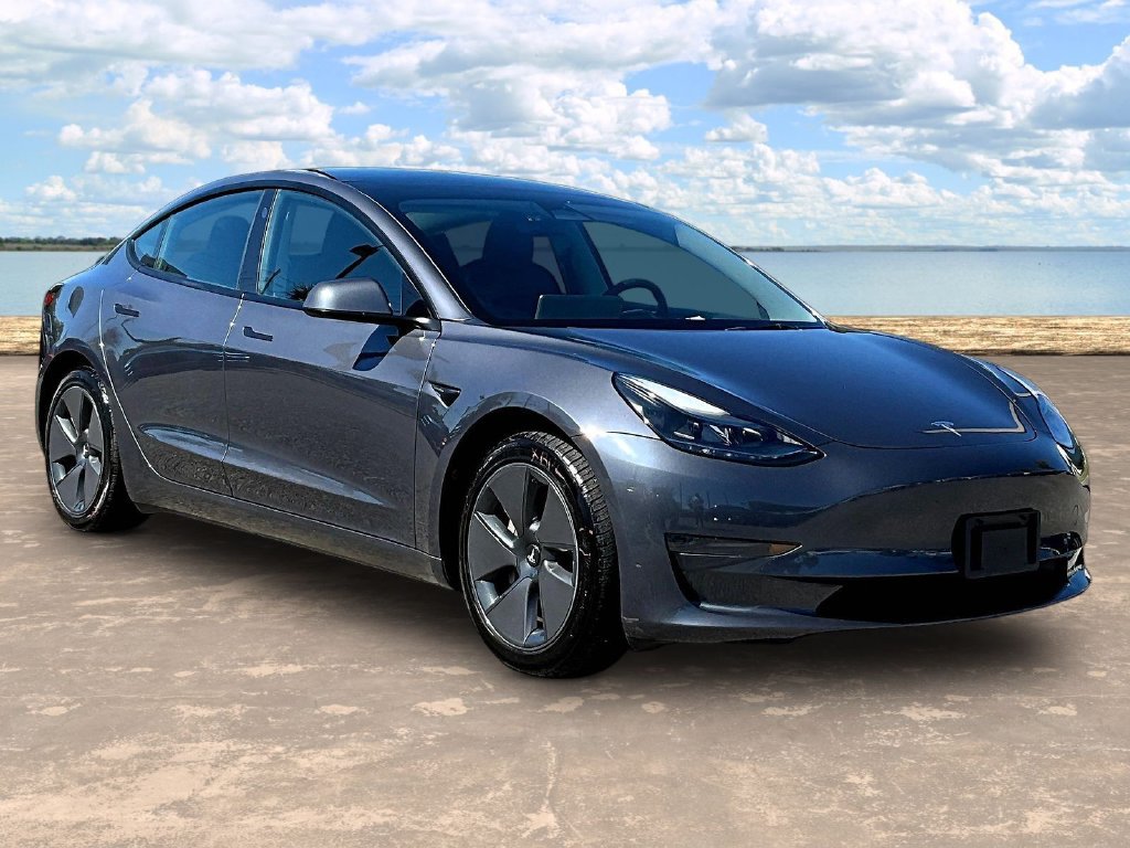 Used 2023 Tesla Model 3 Standard Range RWD image 3