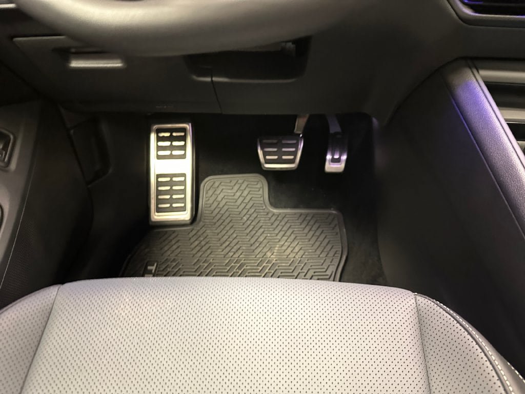 Used 2026 Volkswagen Tiguan SE R-Line AWD/4WD image 20