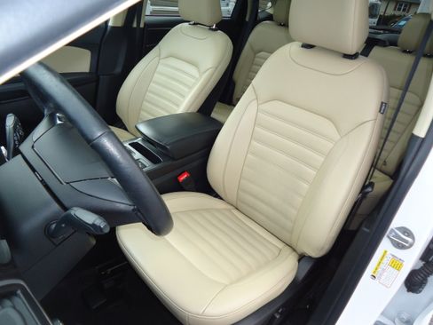 Used 2022 Ford Edge SEL w/ Convenience Package image 19