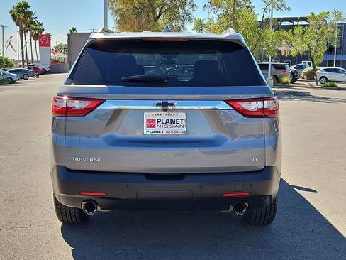 Used 2018 Chevrolet Traverse LT image 7