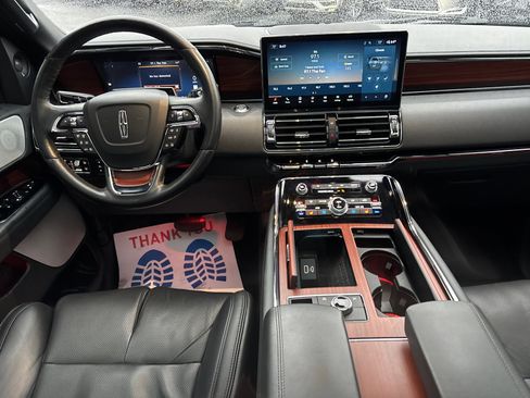 Certified 2024 Lincoln Navigator Reserve image 28