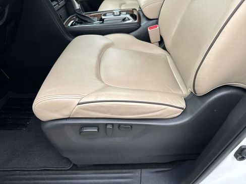 Used 2024 Nissan Armada SL w/ Captain's Chairs Package image 23
