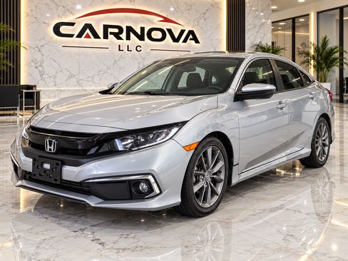 Used 2019 Honda Civic EX image 2